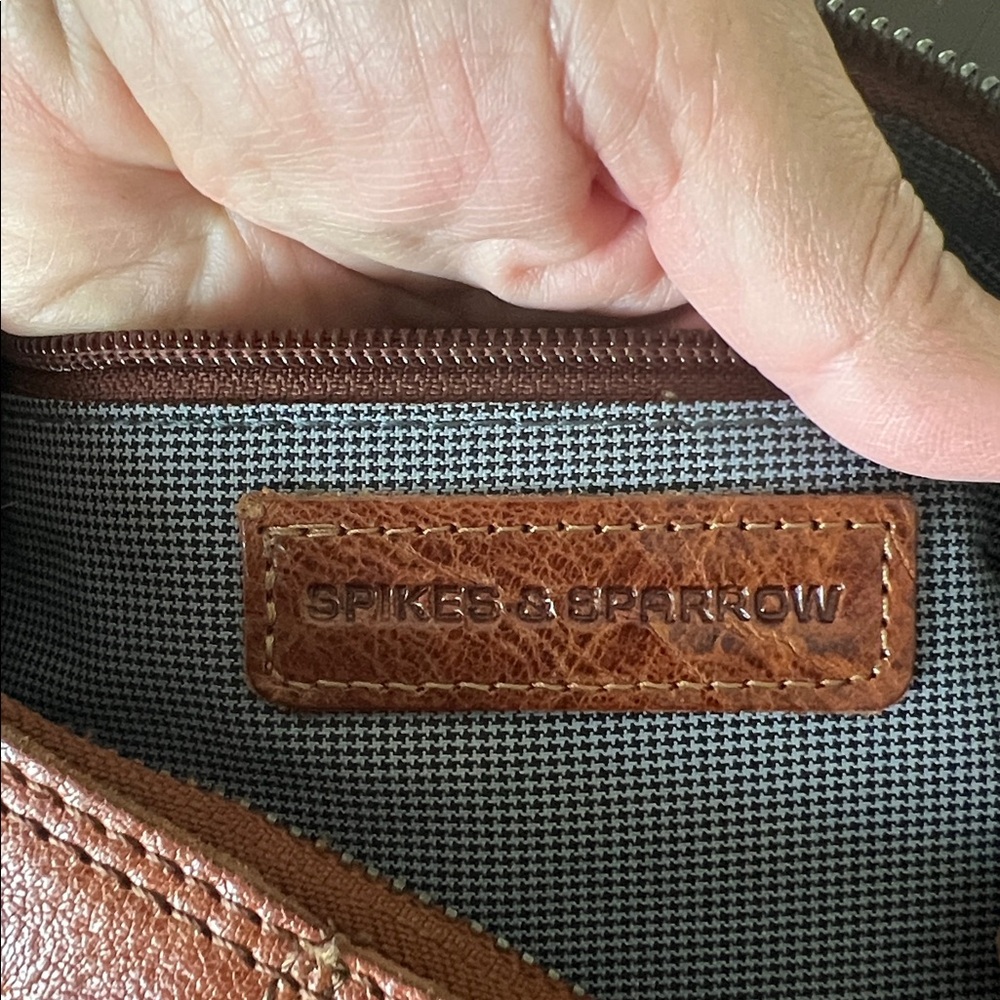 Spikes & Sparrow Leather Crossbody Bag - Picture 8 of 9